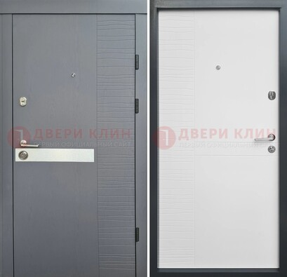 Серая металлическая дверь с белой резной МДФ панелью ДМ-215 в Раменском