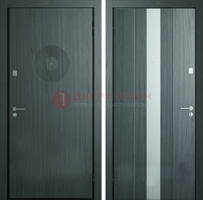 Темная железная дверь с МДФ и декоративной вставкой ДМ-25 в Омске