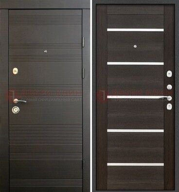 Черная металлическая входная дверь и внутри коричневый МДФ ДМ-301
