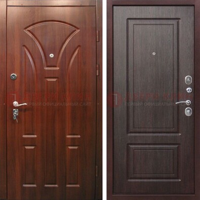 Темная железная дверь с коричневыми МДФ ДМ-376 в Выборге