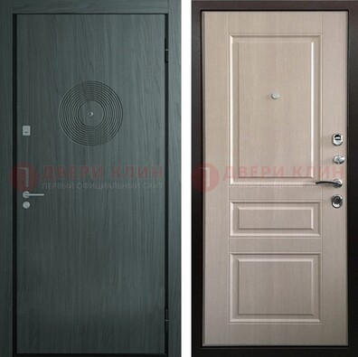 Темная железная дверь с МДФ панелями в квартиру ДМ-389 в Саранске