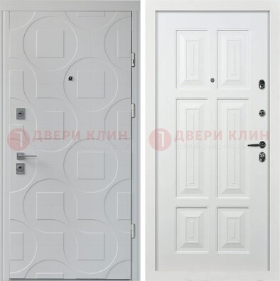 Белая стальная дверь в квартиру с панелями МДФ ДМ-494 в Сергиевом Посаде