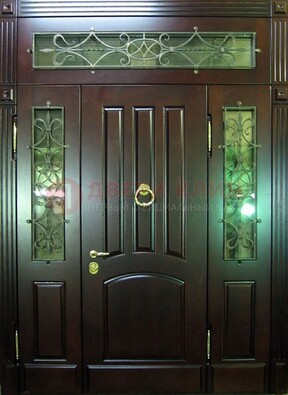 Стальная парадная дверь со стеклом и ковкой ДПР-18 для деревянного дома в Мурино