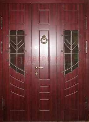 Парадная дверь со вставками из стекла и ковки ДПР-34 в загородный дом в Самаре