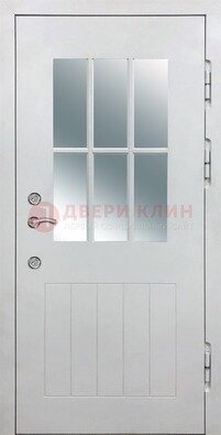 Белая уличная дверь со стеклом ДС-30