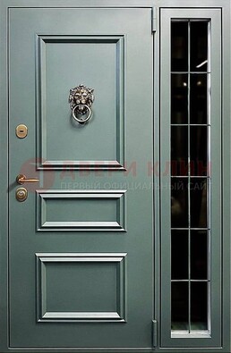 Зелёная металлическая дверь со стеклом ДС-65