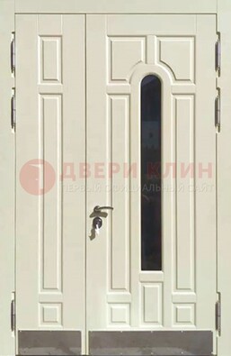 Белая двухстворчатая металлическая дверь со стеклом ДС-71