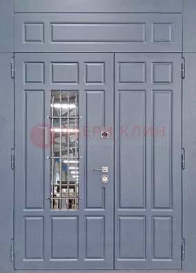 Серая двухстворчатая дверь Винорит со стеклом и ковкой ДСК-234