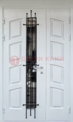 Белая полуторная стальная дверь с массивом для коттеджа ДСК-253