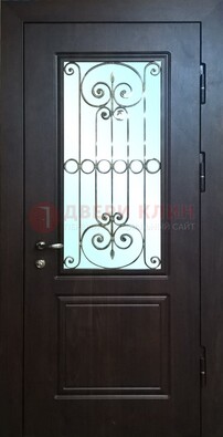 Железная дверь со стеклом и ковкой ДСК-65 для общественных зданий в Ростове-На-Дону