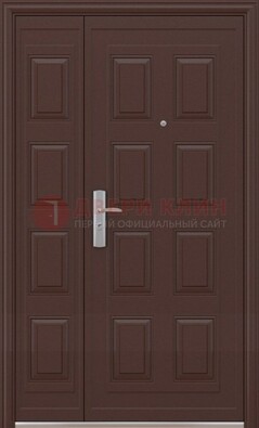 Коричневая железная тамбурная дверь ДТМ-37 в Саранске